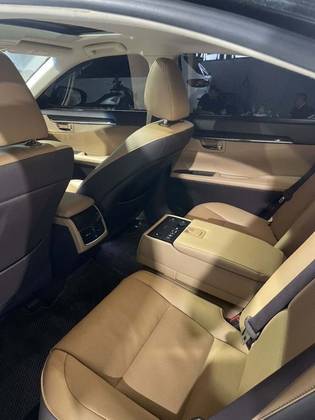 Lexus ES: 2017 г., 2.5 л, Автомат, Бензин, Седан: фото 8