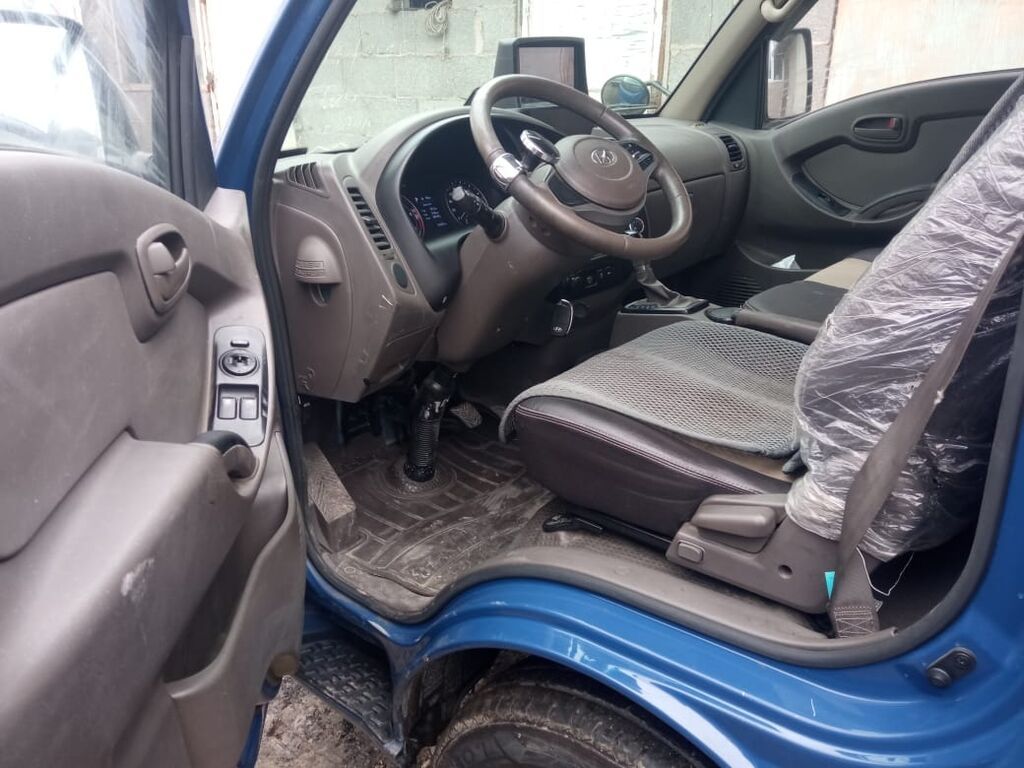 Hyundai Porter (бортовой малотоннажный грузовик), синий цвет: фото 2