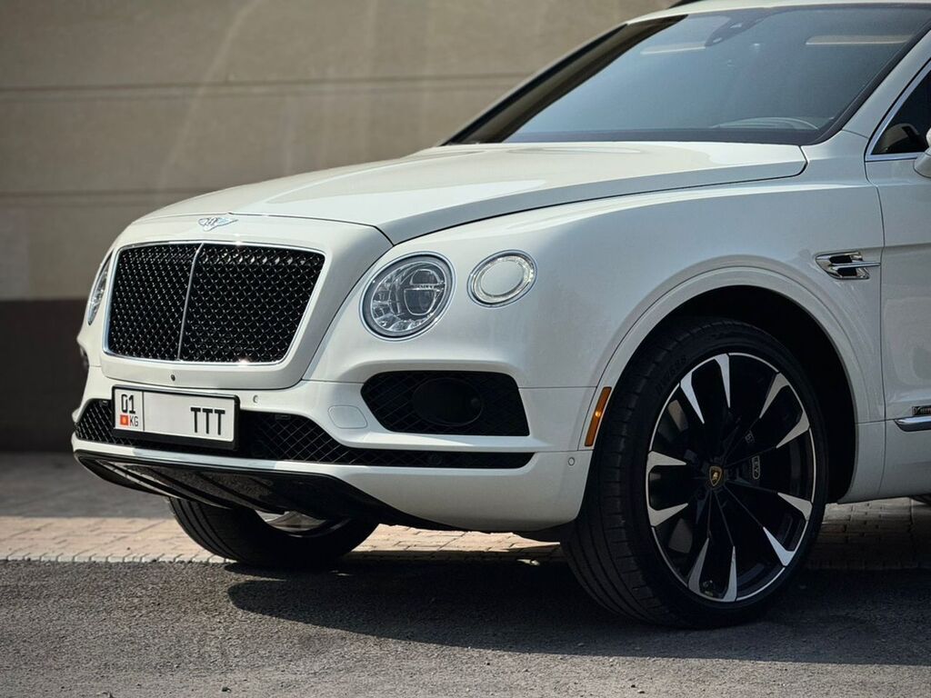 Bentley Bentayga: 2019 г., 4 л, Автомат, Бензин, Кроссовер: фото 6