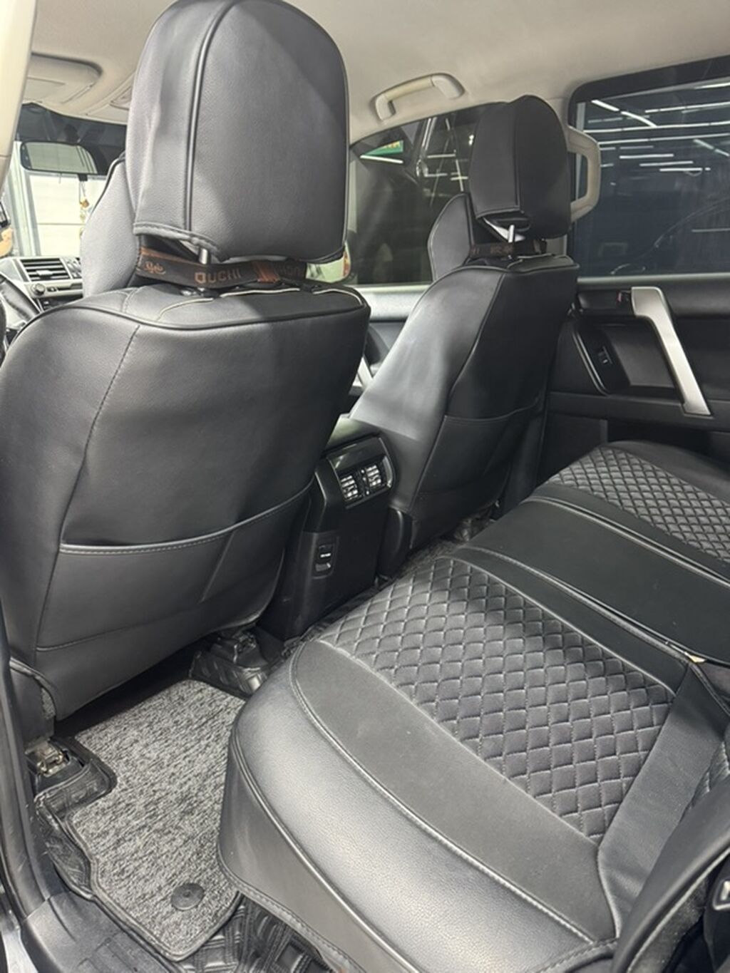 Toyota Land Cruiser Prado: 2013 г., 4 л, Автомат, Бензин, Внедорожник: фото 6
