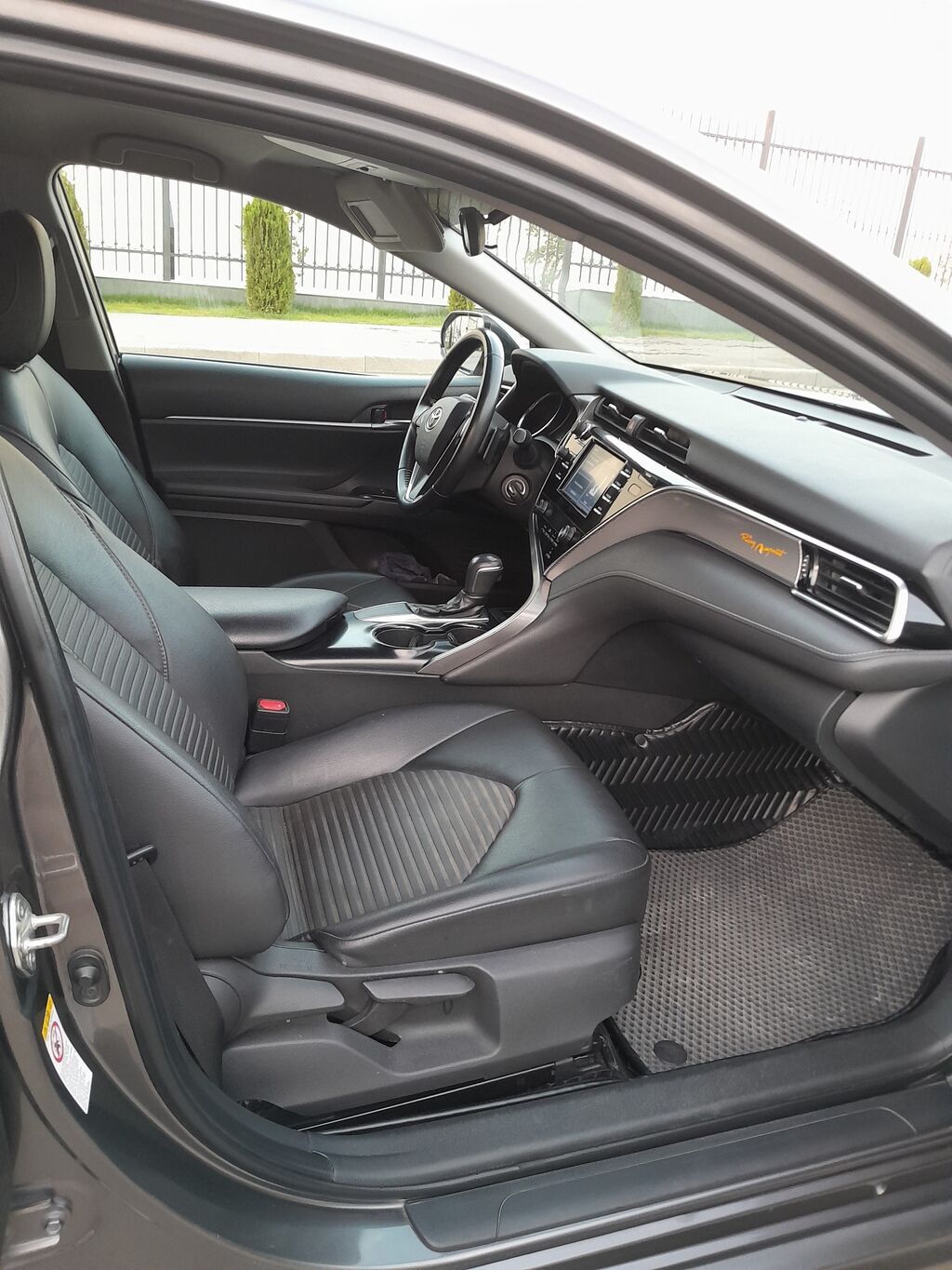Toyota Camry: 2018 г., Седан: фото 7