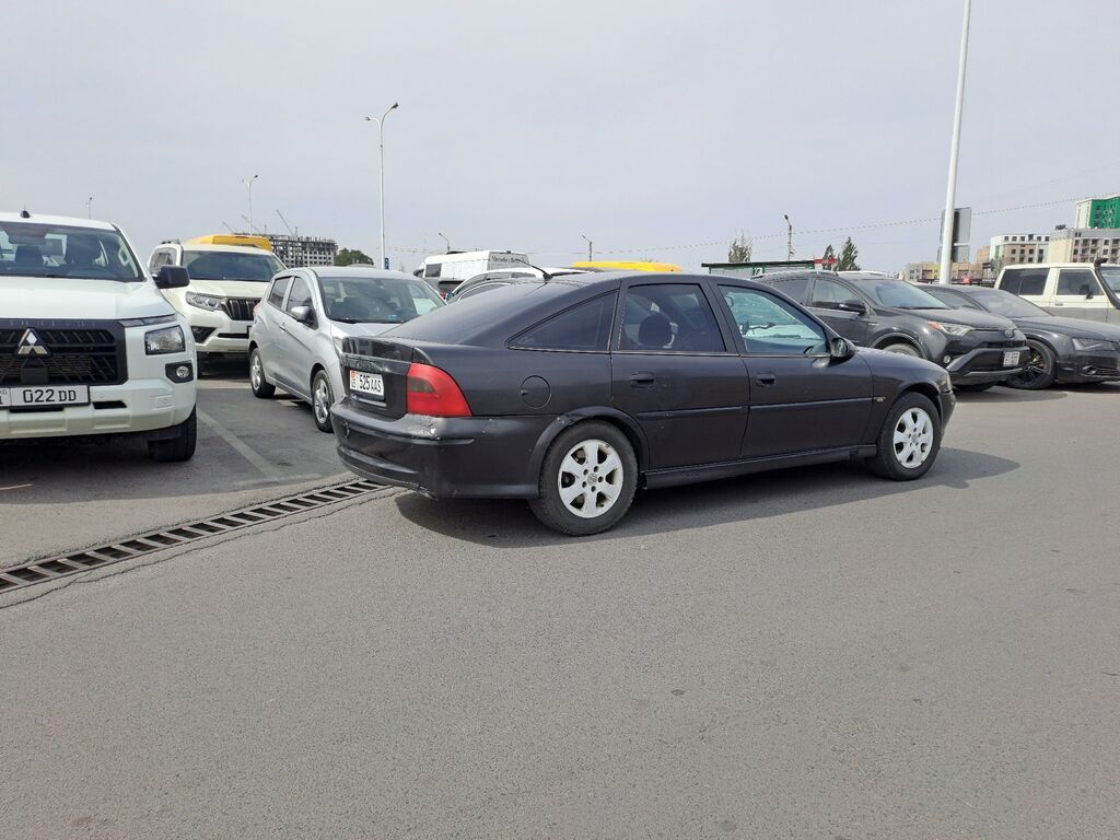 Opel Vectra: 2002 г., Механика, Бензин, Седан: фото 5