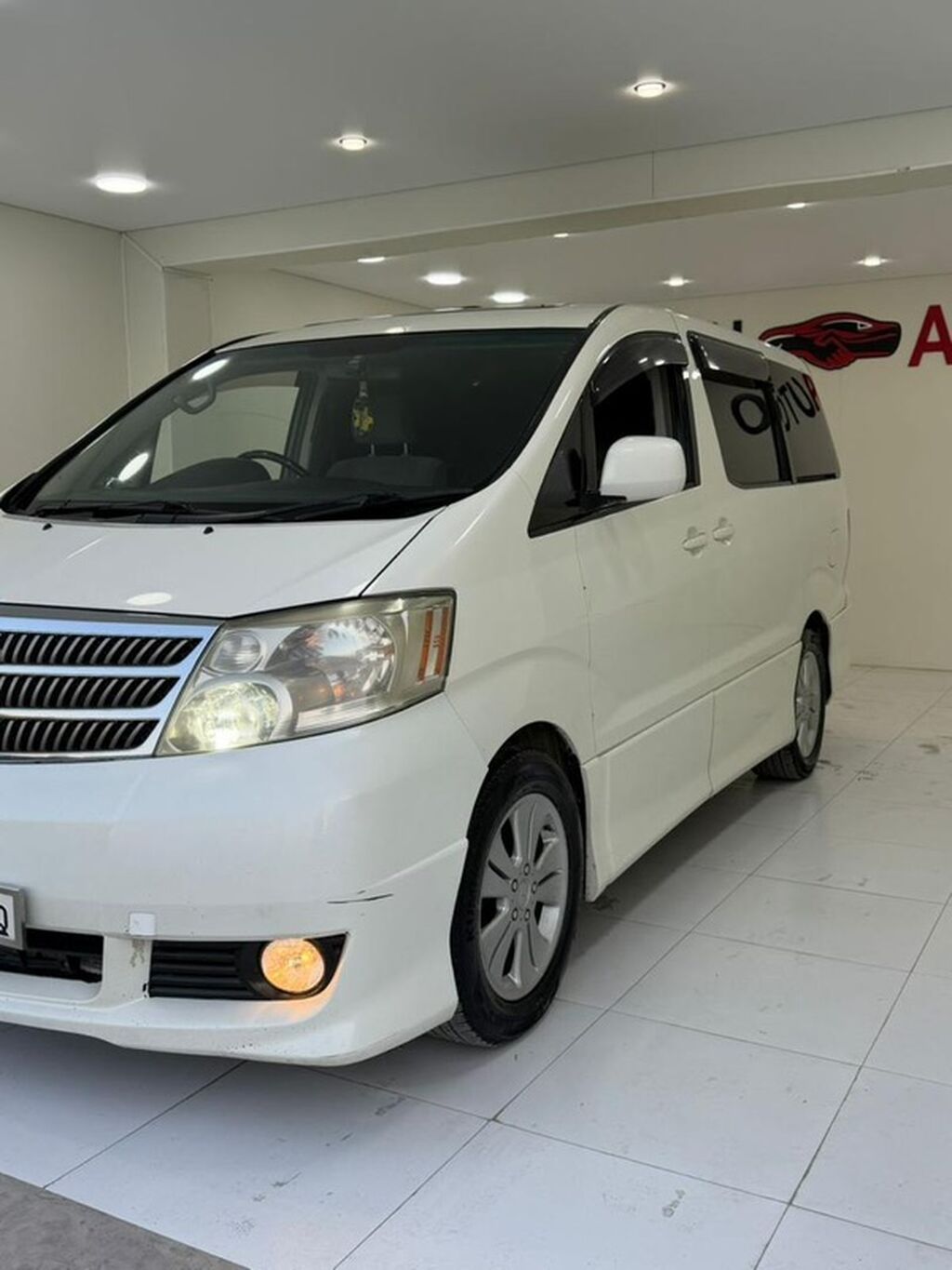 Toyota Alphard: 2004 г., 3 л, Автомат, Бензин, Минивэн: фото 2