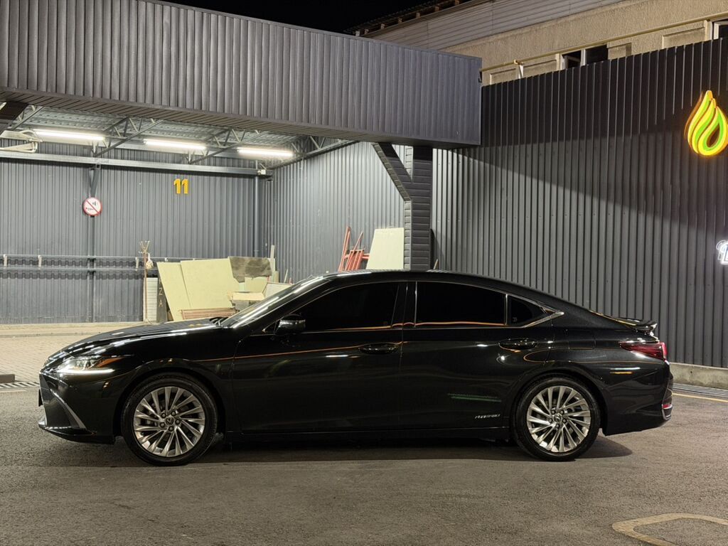 Lexus ES: 2019 г., 2.5 л, Вариатор, Гибрид, Седан: фото 7