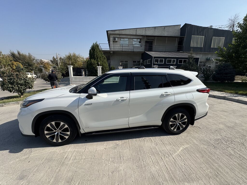 Toyota Highlander: 2020 г., 2.5 л, Вариатор, Гибрид, Внедорожник: фото 5