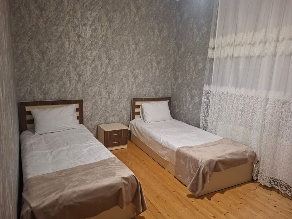 200 kv. m, 4 otaqlı, İnternet, Telefon, Qaz