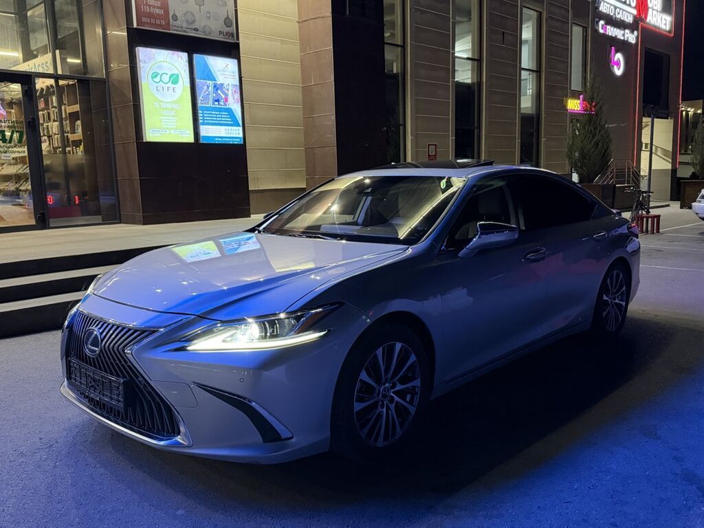 Lexus ES: 2019 г., 2.5 л, Автомат, Гибрид, Седан: фото 1