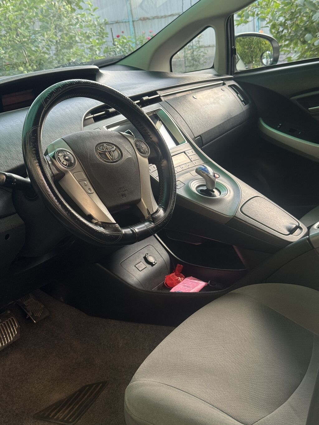 Toyota Prius: 2012 г., 1.8 л, Гибрид, Седан: фото 7