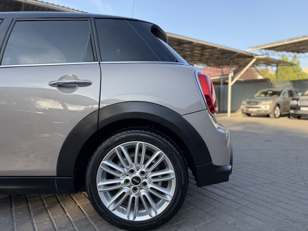 Mini Mini Cooper (2002-Present): 2021 г., 1.5 л, Автомат, Бензин, Хэтчбэк: фото 6