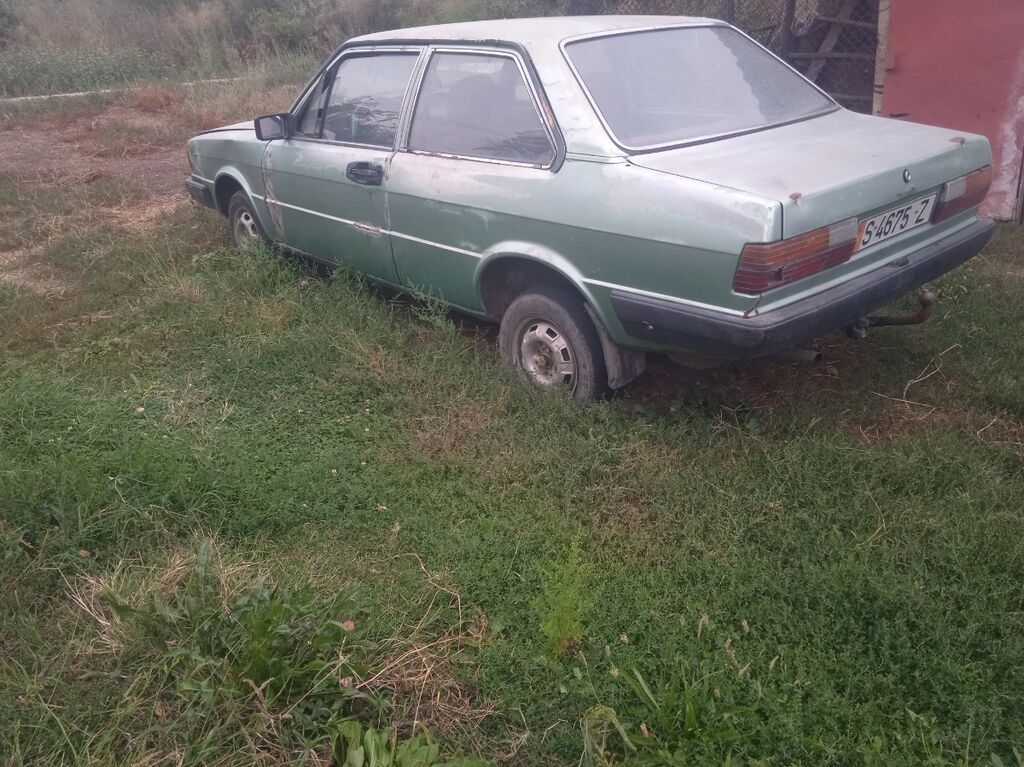 Audi 80: 1987 г., Седан: фото 3