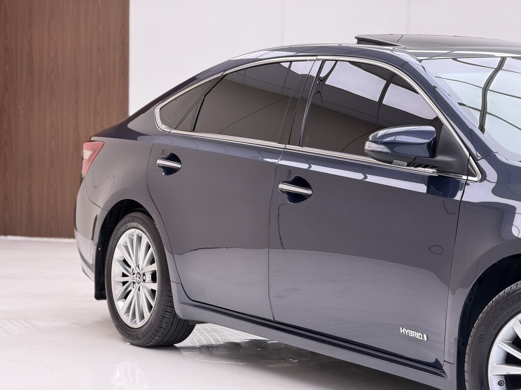 Toyota Avalon: 2018 г., 2.5 л, Автомат, Гибрид, Седан: фото 3
