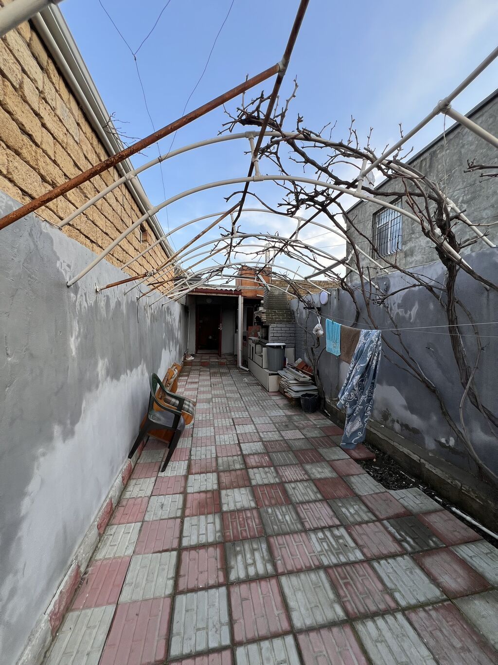 Binəqədi qəs. 3 otaqlı, 100 kv. m