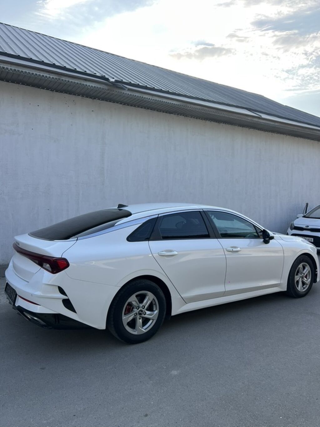 Kia K5: 2021 г., 2 л, Автомат, Газ, Лифтбек: фото 2