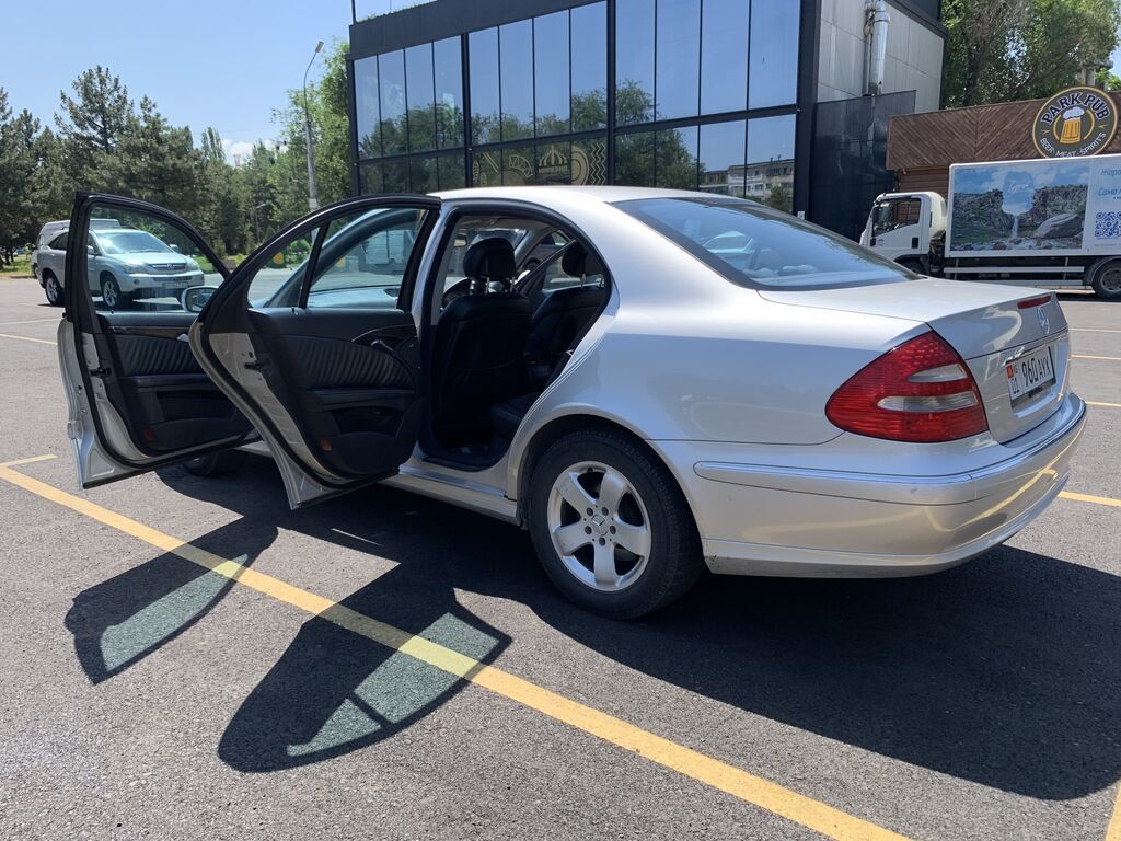 Mercedes-Benz E-Class: 2003 г., 3.2 л, Автомат, Бензин, Седан: фото 4