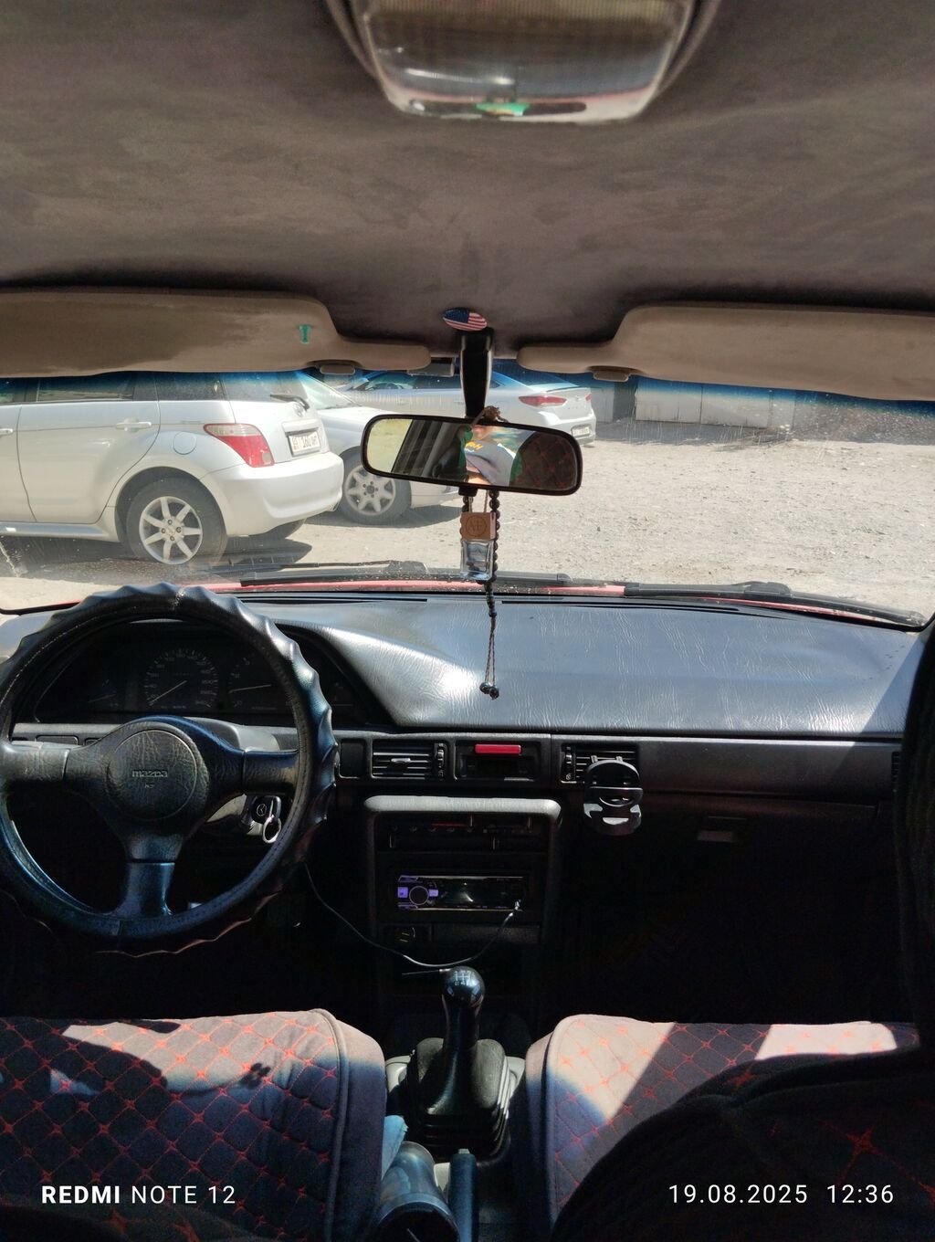 Mazda 323: 1991 г., 1.6 л, Механика, Бензин, Седан: фото 8
