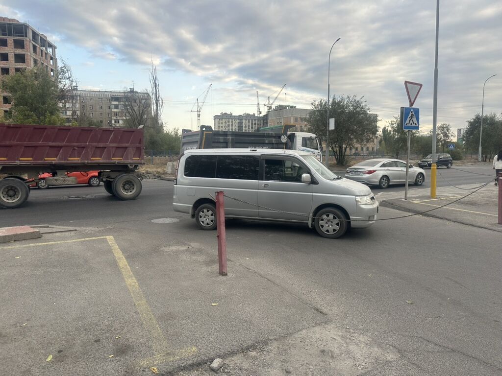 Honda Stepwgn: 2005 г., 2 л, Автомат, Бензин, Минивэн: фото 2