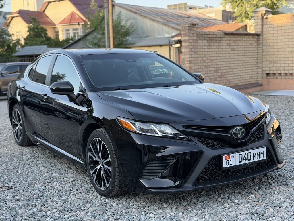 Toyota Camry: 2018 г., 2.5 л, Автомат, Бензин, Седан: фото 3