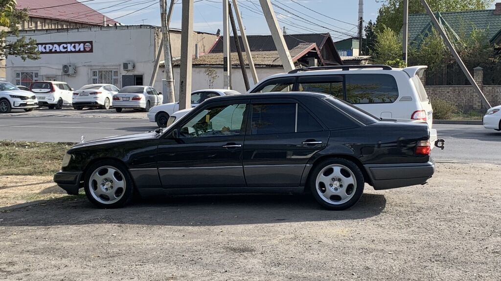 Mercedes-Benz W124: 1994 г., 2.2 л, Автомат, Бензин, Седан: фото 2