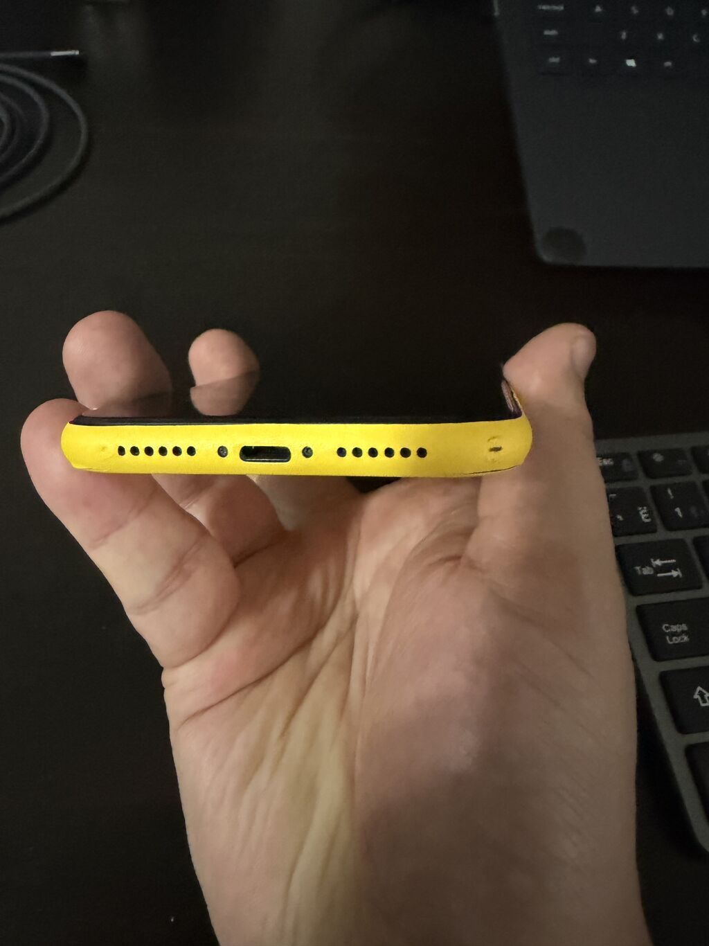 IPhone Xr, Б/у, 64 ГБ, Желтый, Чехол: фото 4