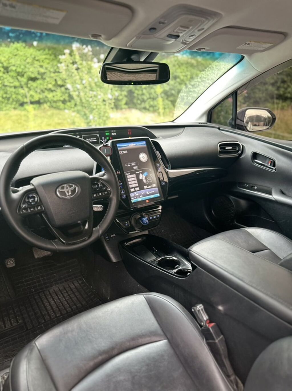 Toyota Prius: 2017 г., 1.8 л, Вариатор, Гибрид, Лифтбек: фото 8