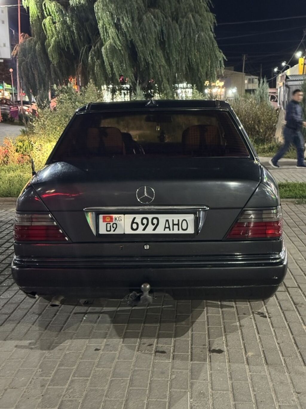 Mercedes-Benz W124: 1994 г., 2.2 л, Механика, Бензин, Седан: фото 3