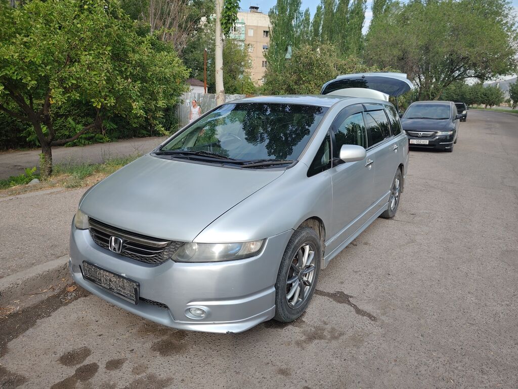 Honda Odyssey absolute 2004