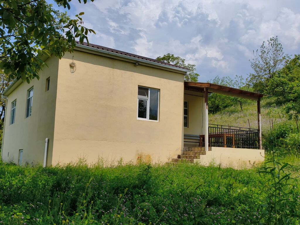 3 otaqlı, 110 kv. m, Orta təmir
