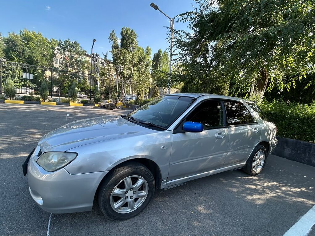 Subaru Impreza: 2005 г., 2 л, Автомат, Бензин, Седан: фото 2