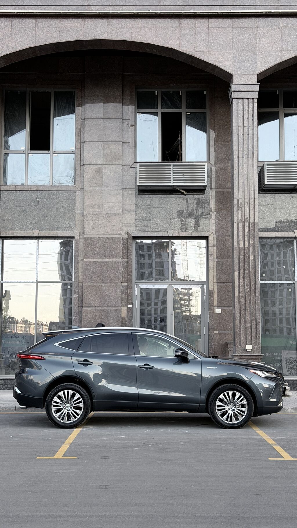 Toyota Venza: 2021 г., 2.5 л, Автомат, Гибрид, Кроссовер: фото 7