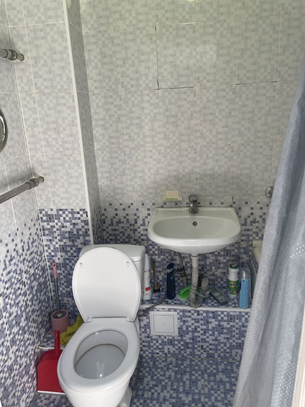 1 комната, 35 м², 8 мкр Индивидуалка, 5 этаж, Старый ремонт: фото 4