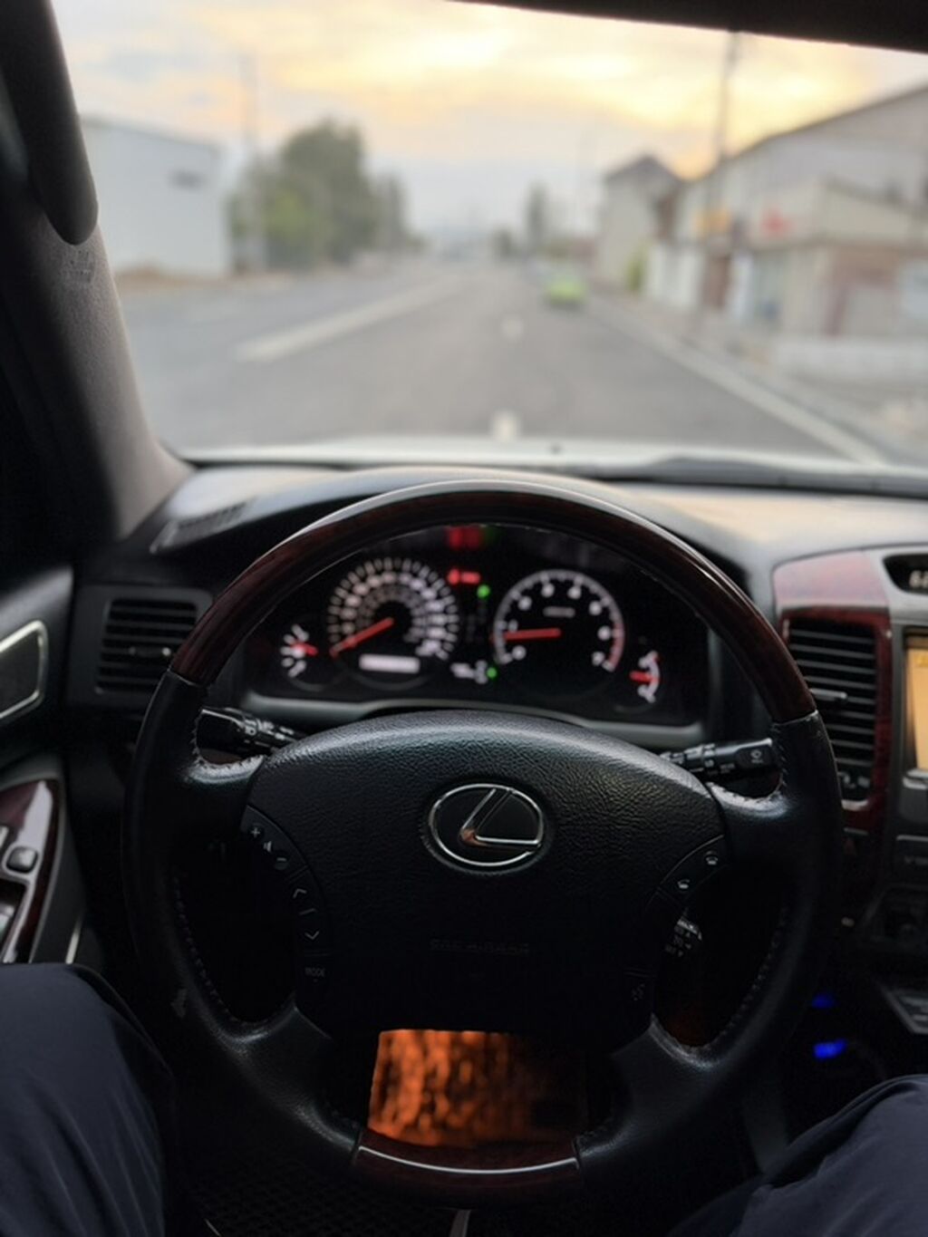 Lexus GX: 2005 г., 4.7 л, Автомат, Бензин, Внедорожник: фото 3