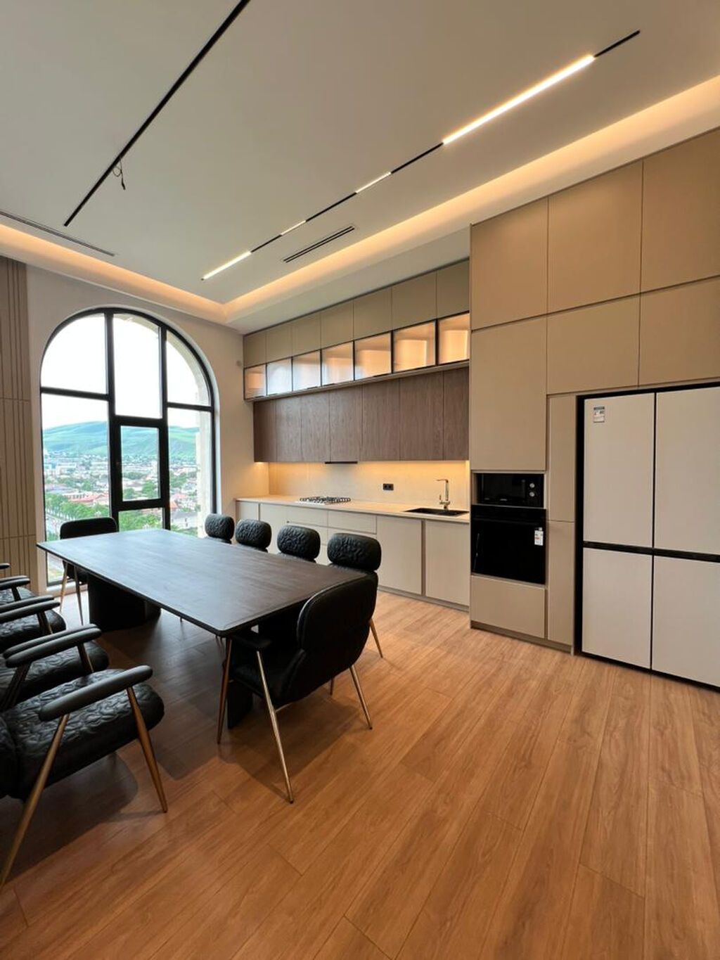 3 комнаты, 140 м², Ала-Арча ТРЦ Элитка, Пентхаус этаж, Дизайнерский ремонт: фото 5