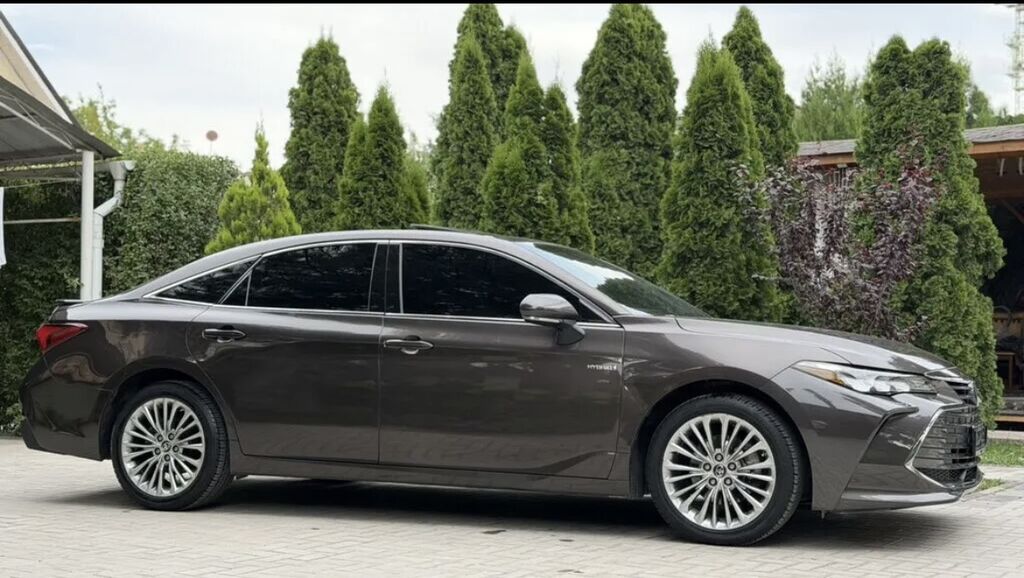 Toyota Avalon: 2018 г., 2.5 л, Вариатор, Гибрид, Седан: фото 4