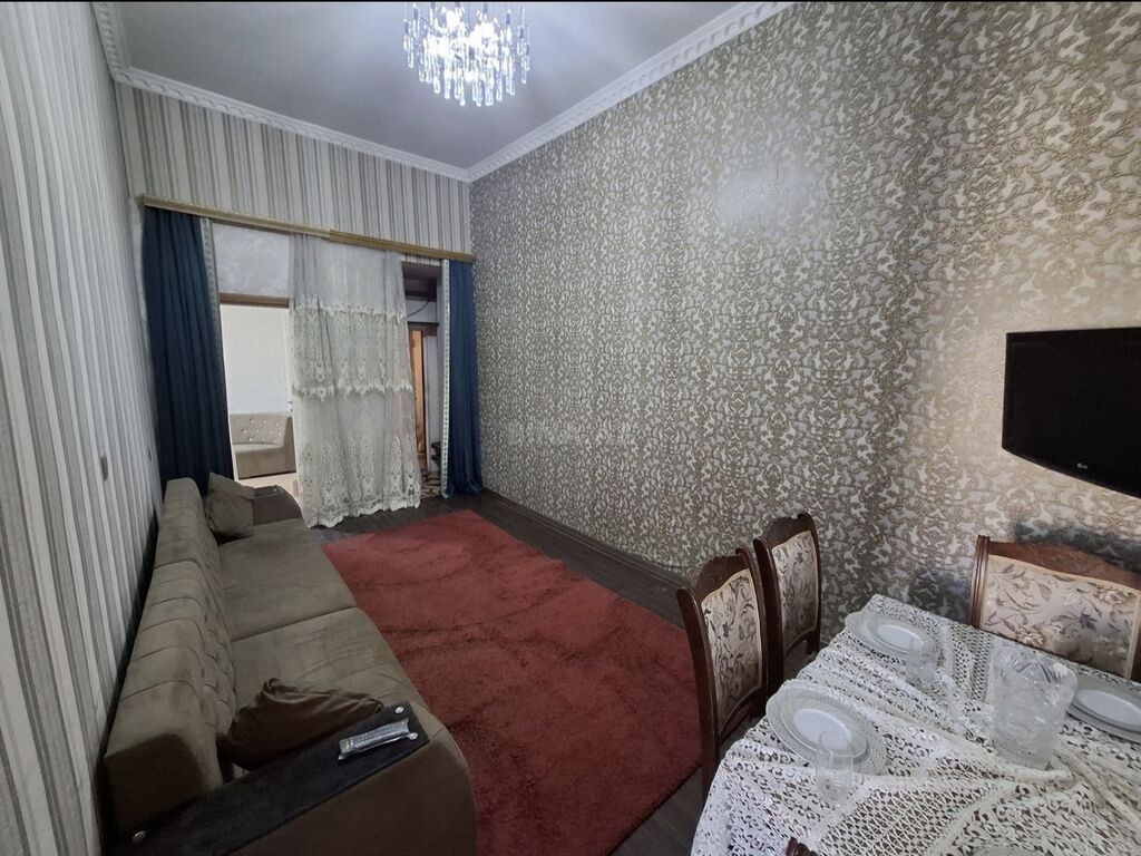 Bakı, 20-ci sahə, 3 otaqlı, Köhnə tikili, m. İçərişəhər, 65 kv. m
