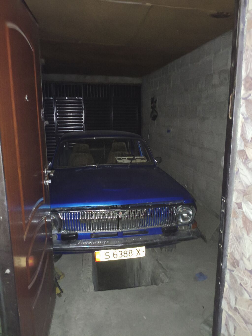 ГАЗ 24 Volga: 1977 г., 2.4 л, Механика, Бензин, Седан: фото 3