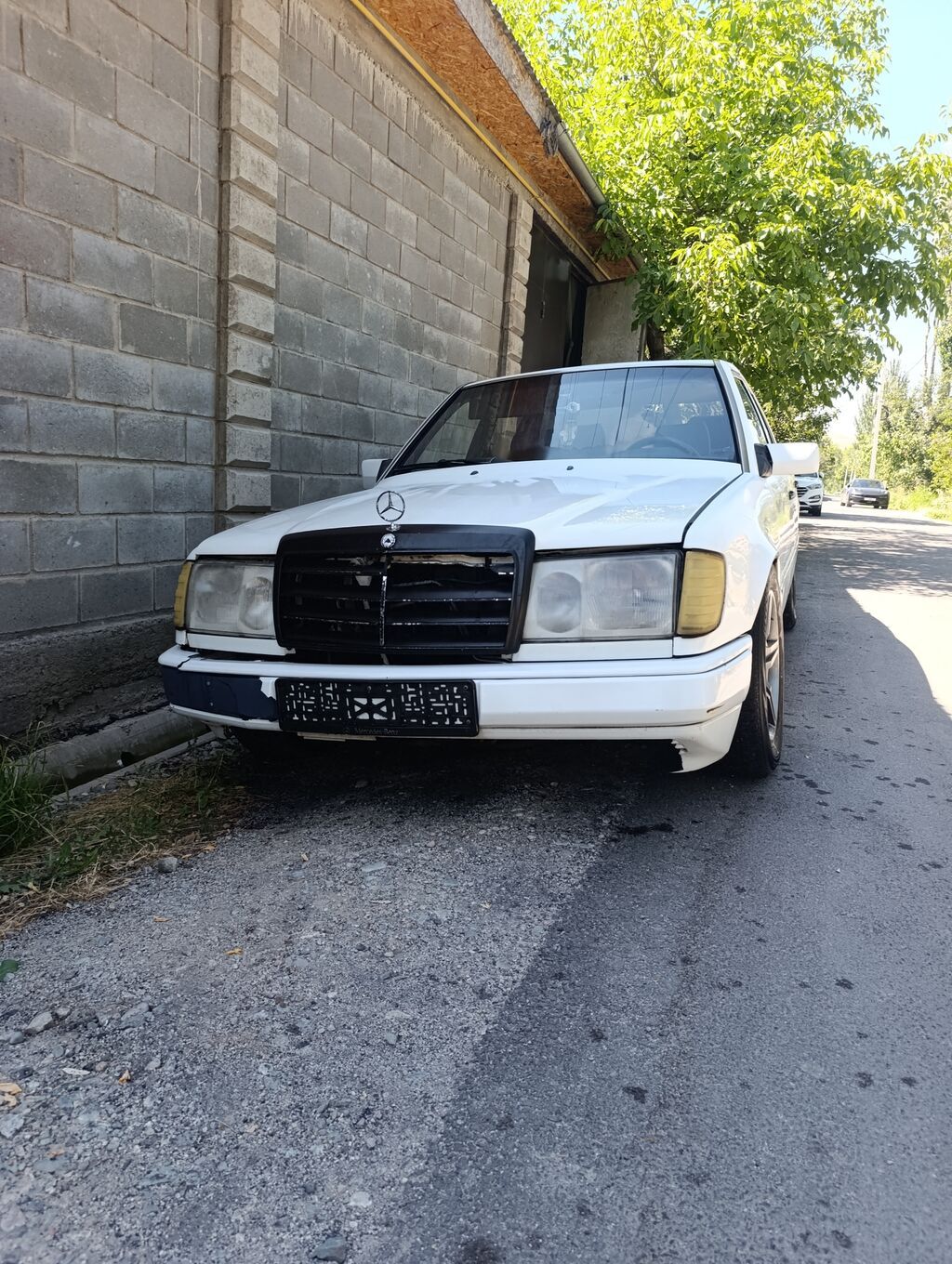 Mercedes-Benz 190: 1992 г., Автомат, Бензин, Седан: фото 5