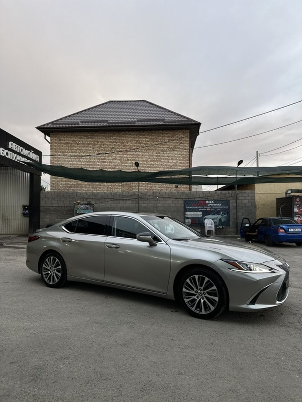 Lexus ES: 2019 г., 2.5 л, Автомат, Бензин, Седан: фото 3
