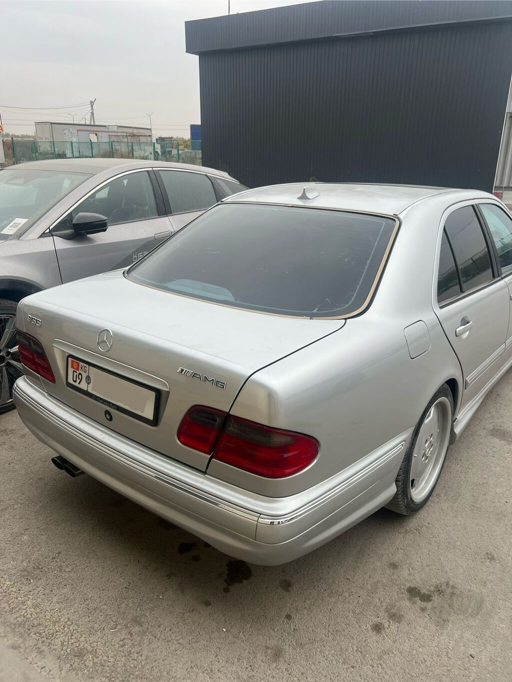 Mercedes-Benz E-Class: 2001 г., 5.5 л, Автомат, Бензин, Седан: фото 4