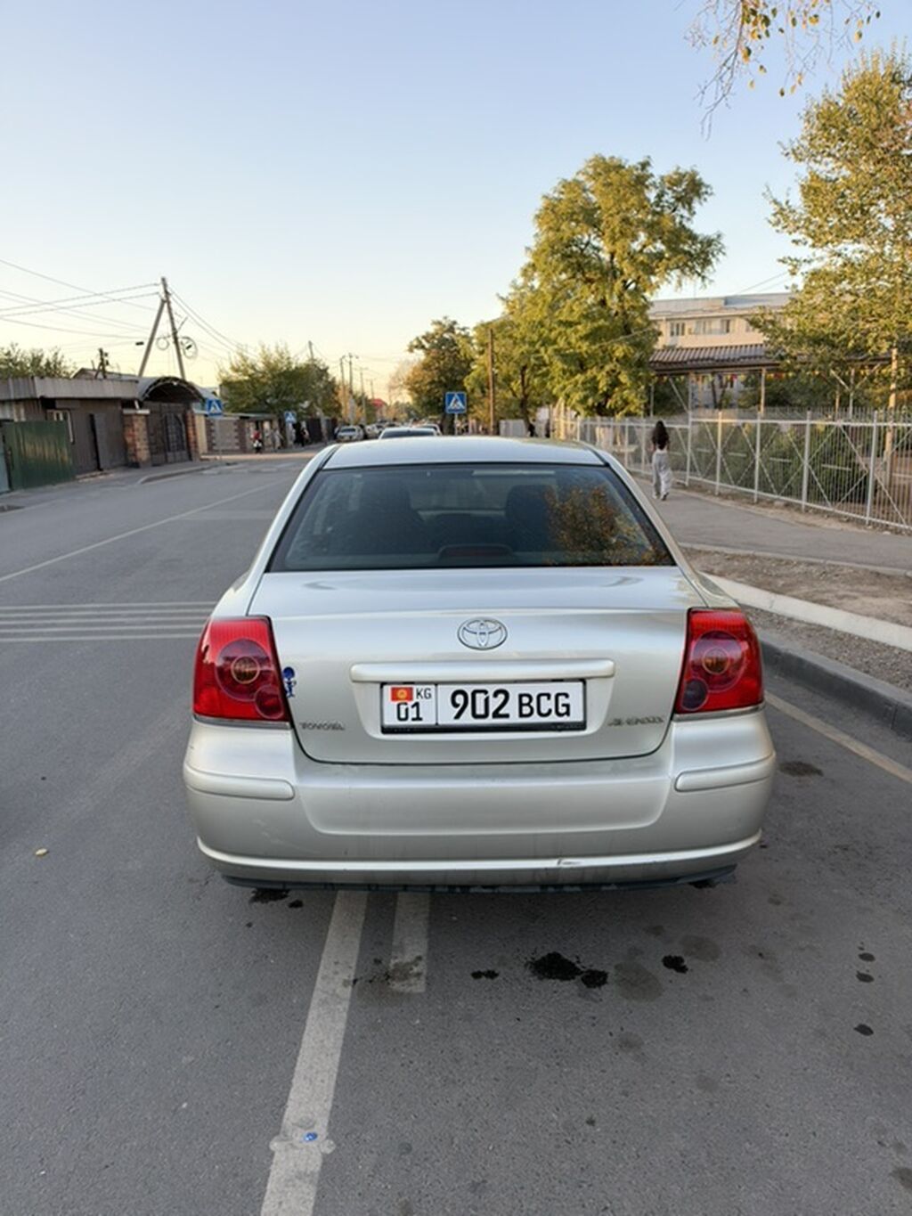 Toyota Avensis: 2006 г., 1.8 л, Механика, Бензин, Седан: фото 3