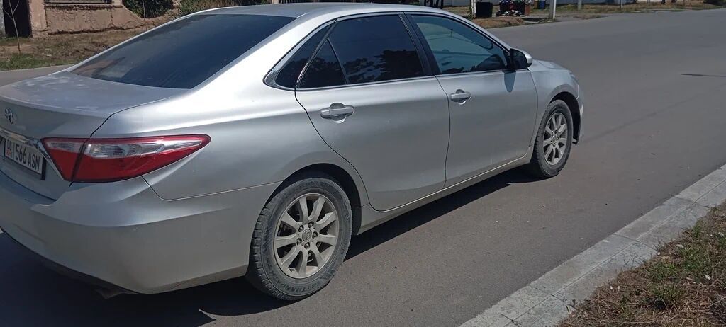 Toyota Camry: 2017 г., 2.5 л, Автомат, Бензин, Седан: фото 2