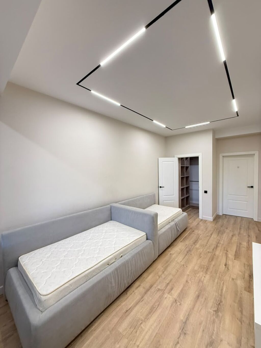 3 комнаты, 110 м², Элитка, 3 этаж, Дизайнерский ремонт: фото 4