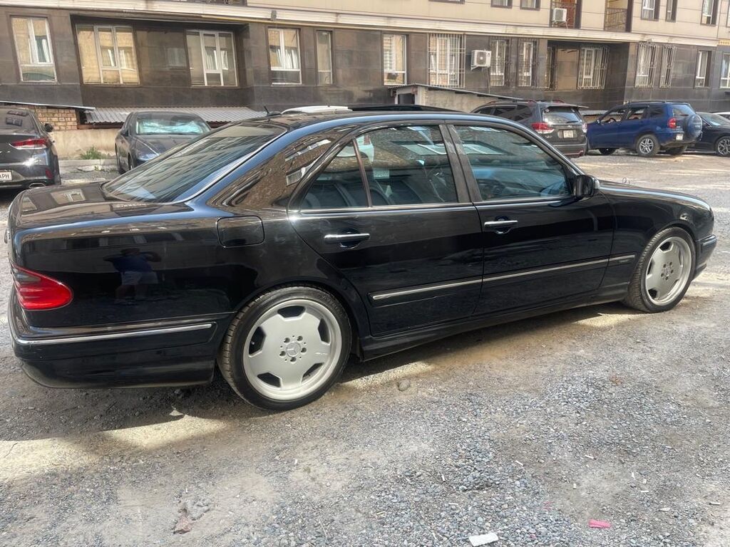 Mercedes-Benz E-Class: 2002 г., 5.5 л, Автомат, Бензин, Седан: фото 3