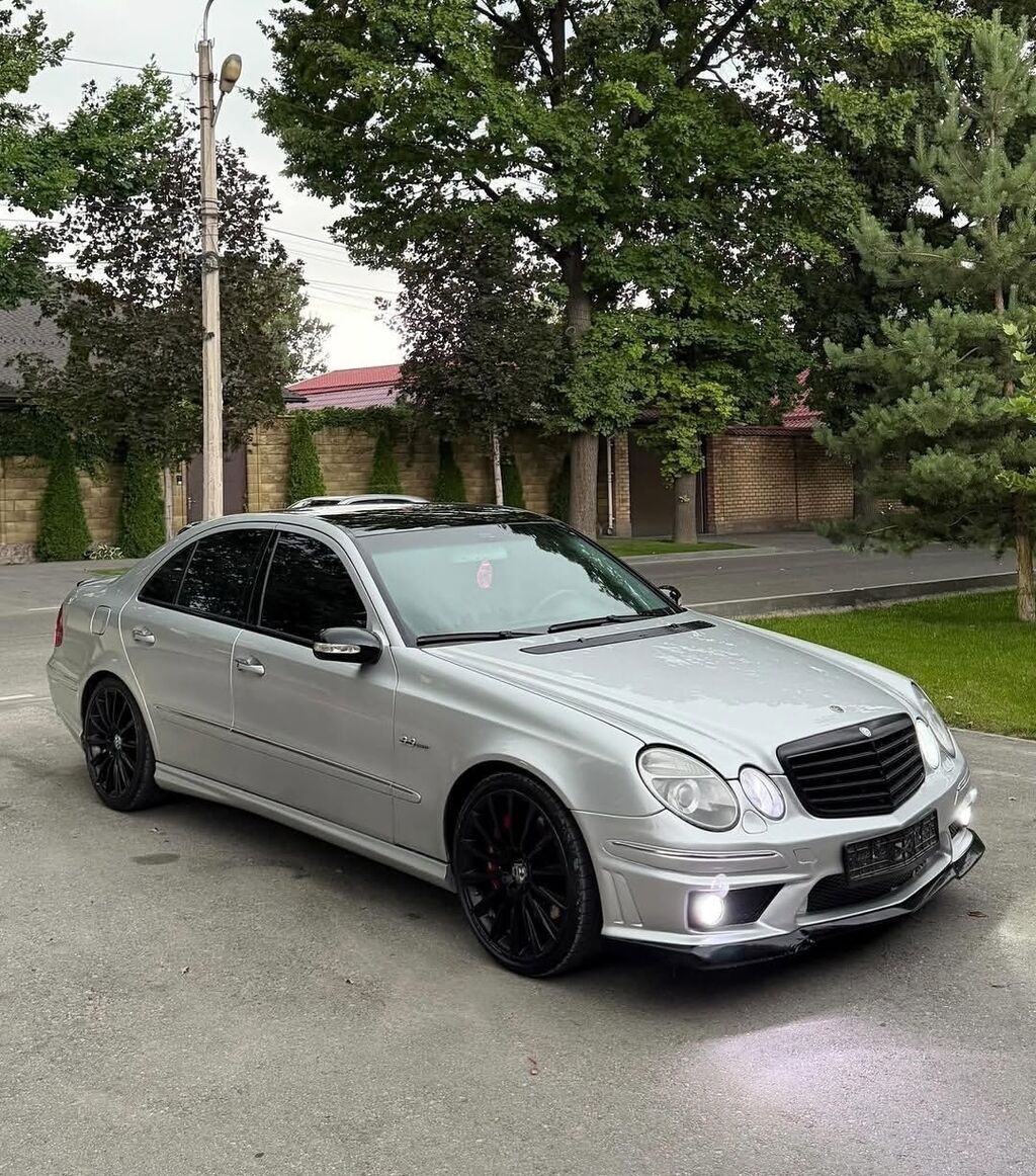 Mercedes-Benz E-Class: 2003 г., 5 л, Автомат, Бензин, Седан: фото 1