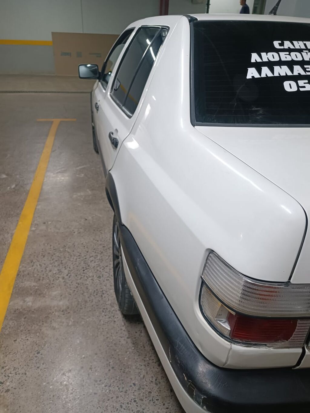 Volkswagen Vento: 1993 г., 1.8 л, Механика, Бензин, Седан: фото 5