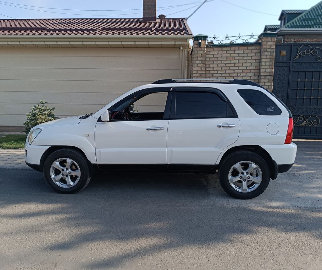 Kia Sportage: 2009 г., 2 л, Типтроник, Дизель, Кроссовер: фото 4