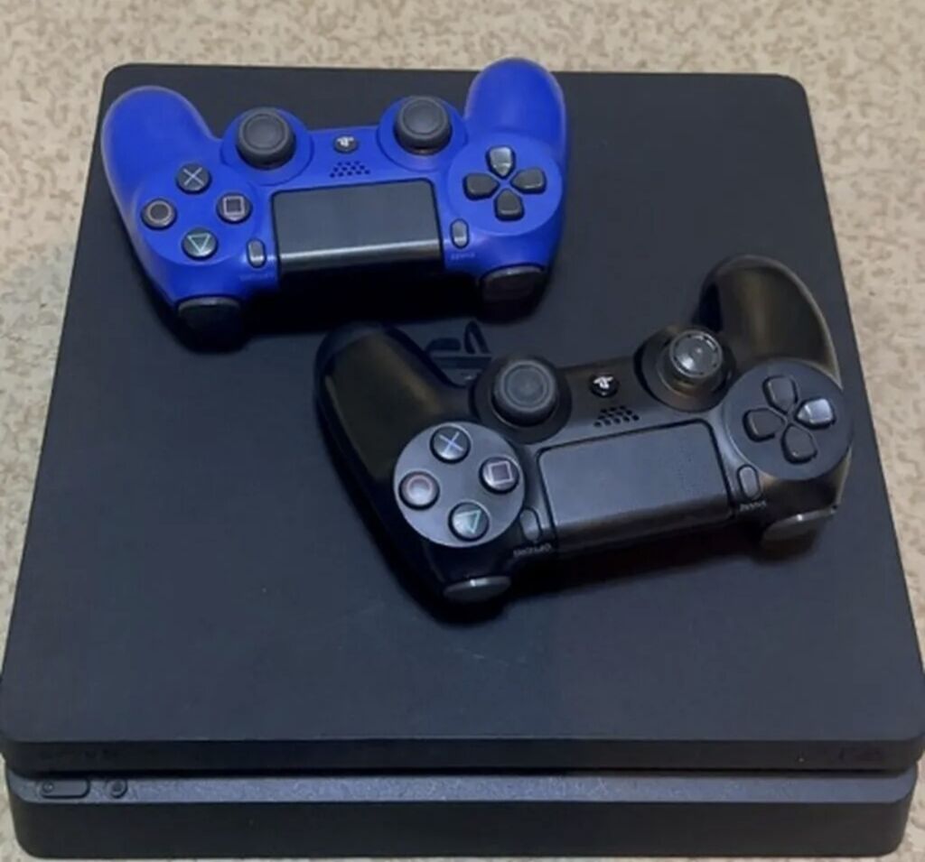 Игровая приставка Sony PlayStation 4 Slim (CUH‑2xxx), черная: фото 1