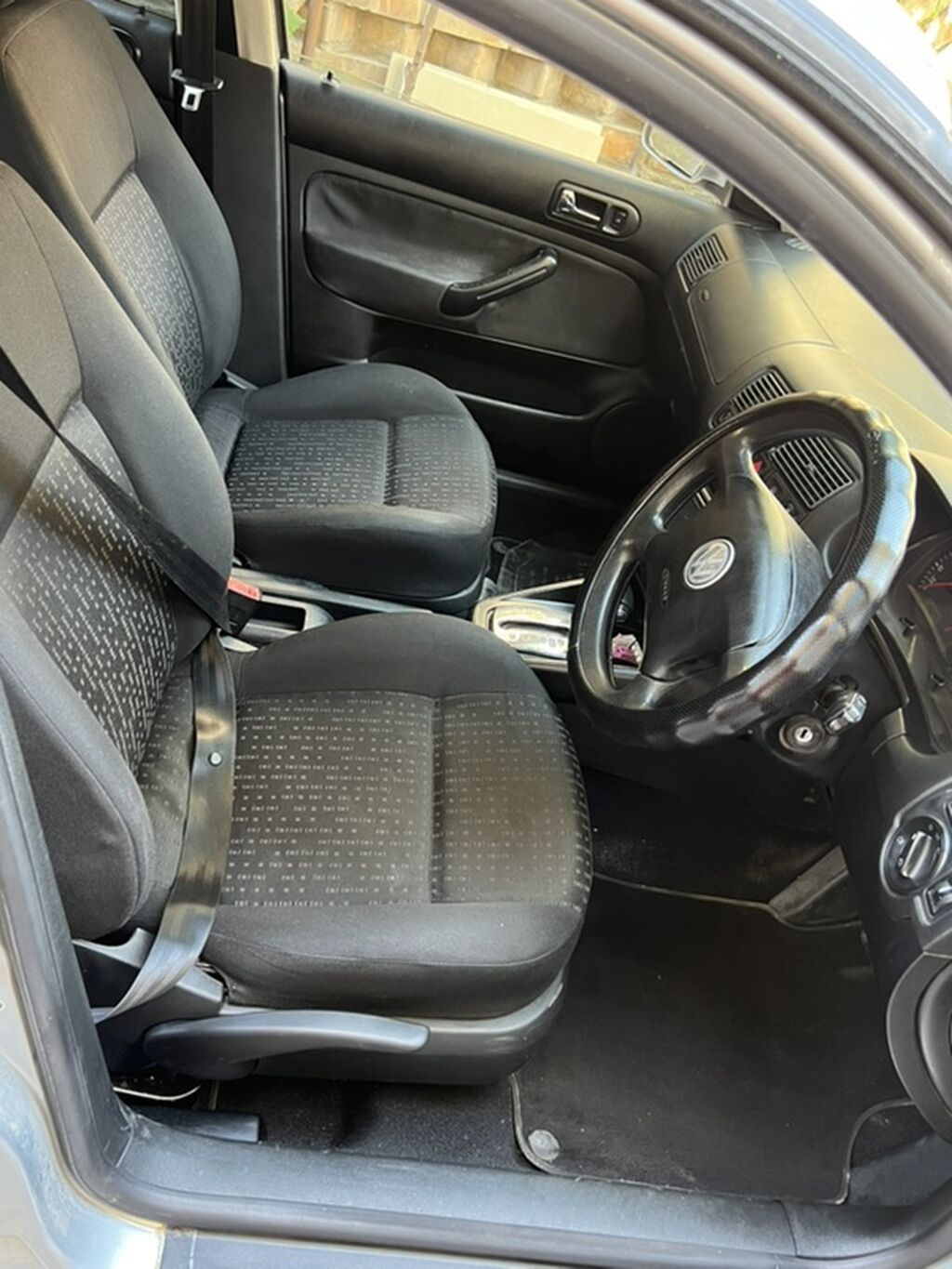 Volkswagen Golf: 2003 г., 1.6 л, Автомат, Бензин, Хэтчбэк: фото 6
