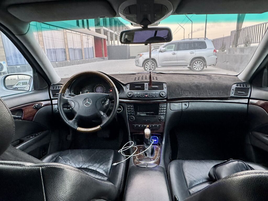 Mercedes-Benz E-Class: 2003 г., 3.2 л, Автомат, Бензин, Седан: фото 8