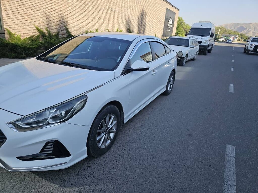 Hyundai Sonata: 2017 г., 2 л, Автомат, Газ, Седан: фото 4