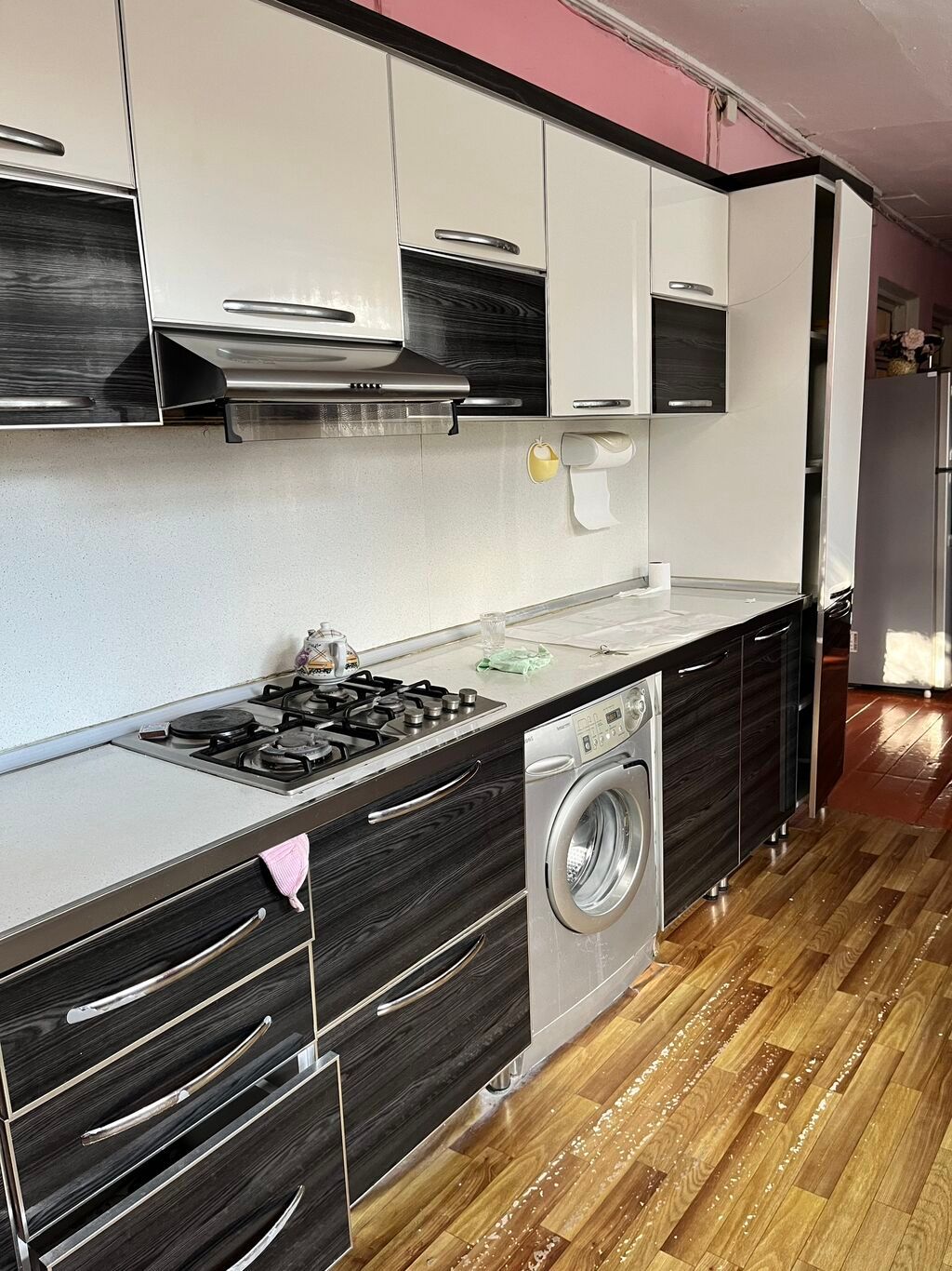 Keşlə qəs. 5 otaqlı, 156 kv. m, Kredit yoxdur, Orta təmir